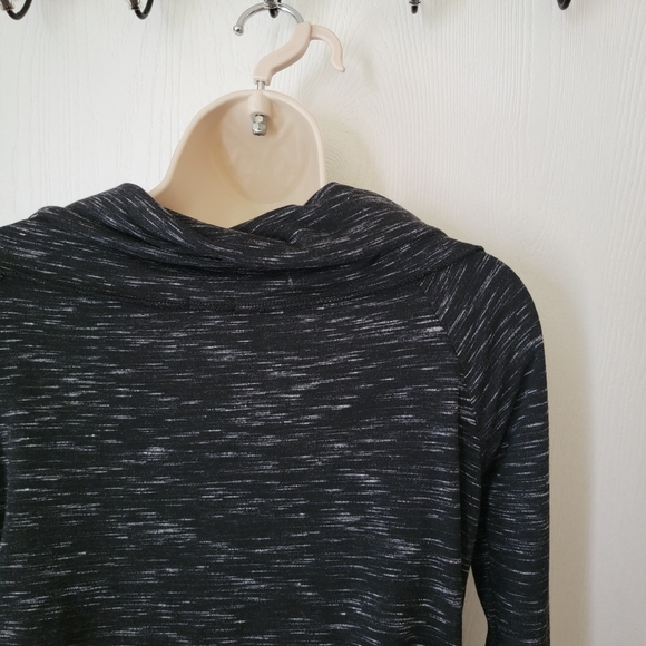 Guess Amera off the shoulder Sweater - Picture 12 of 12